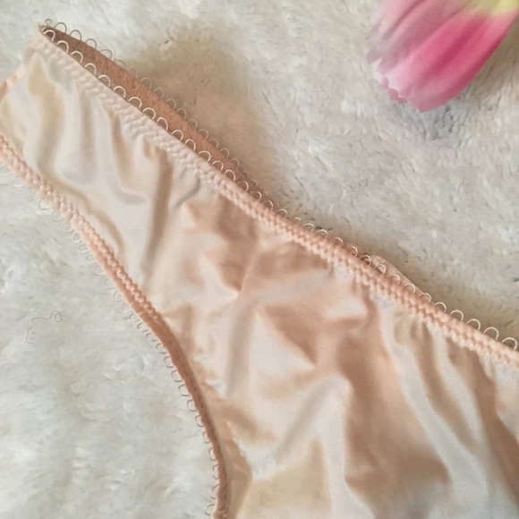 ❌SOLD❌VS thong - Picture 2 of 5